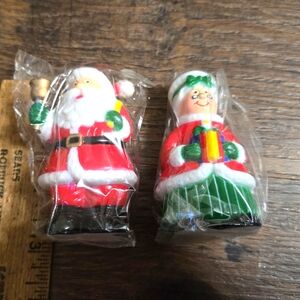 Vintage Mr. And Mrs. Claus Salt And Pepper Shaker.